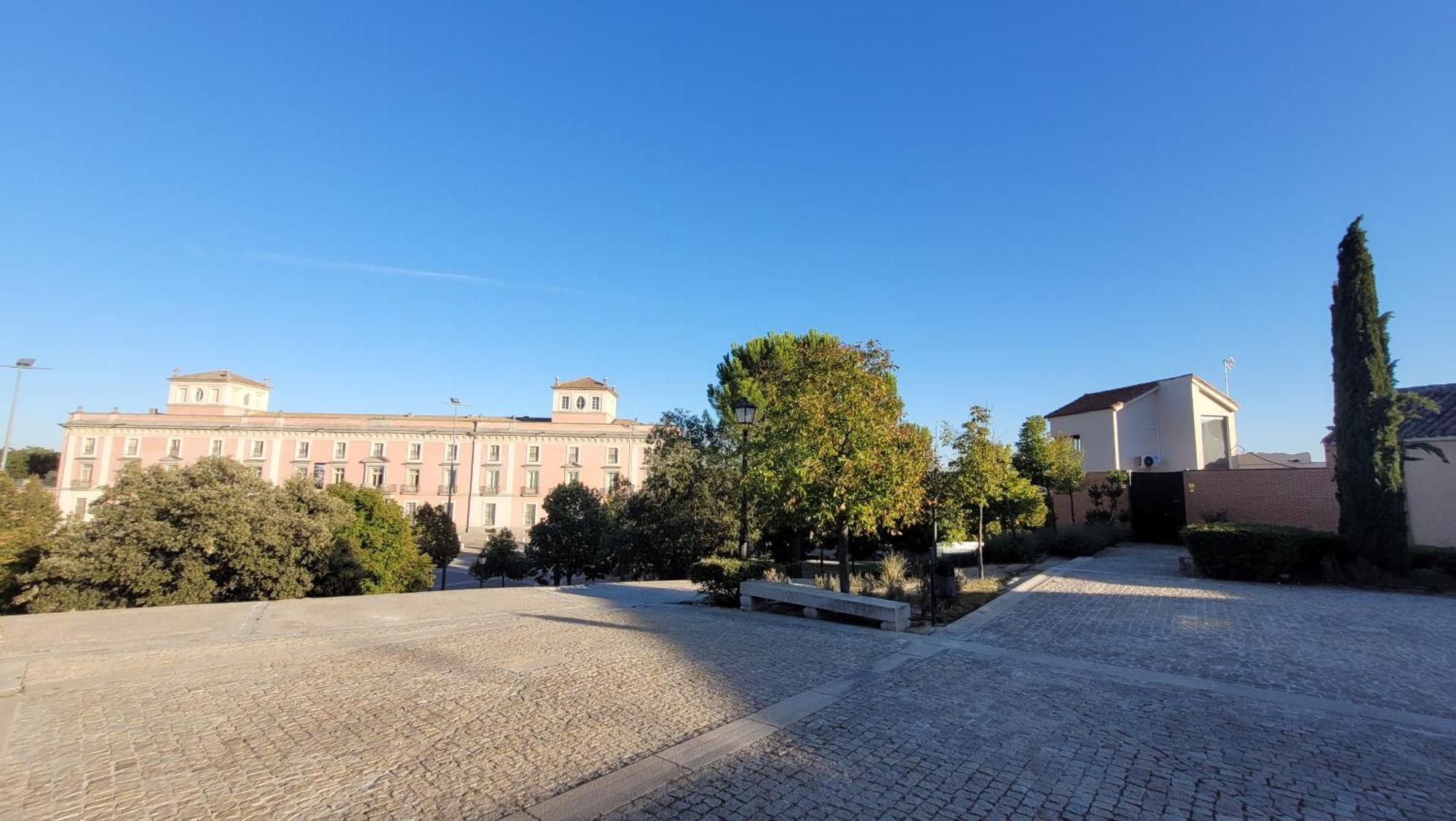 El Torreon Del Palacio Боаділья-дель-Монте Екстер'єр фото